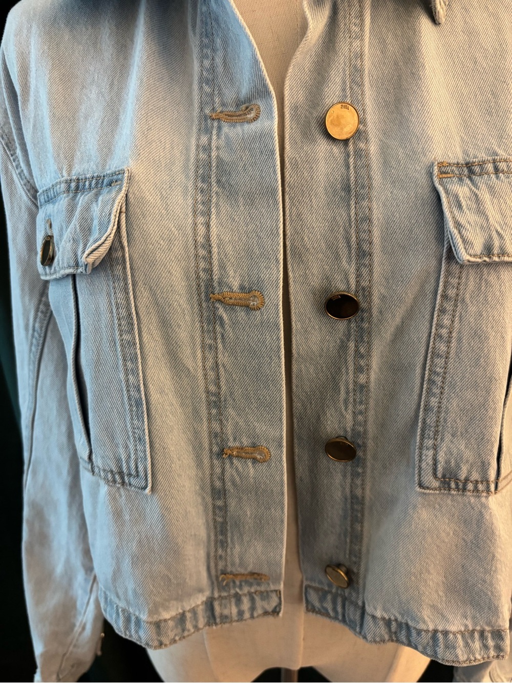 Zara Light Blue Cropped Denim Jacket with Brass Buttons - Picture 4 of 10